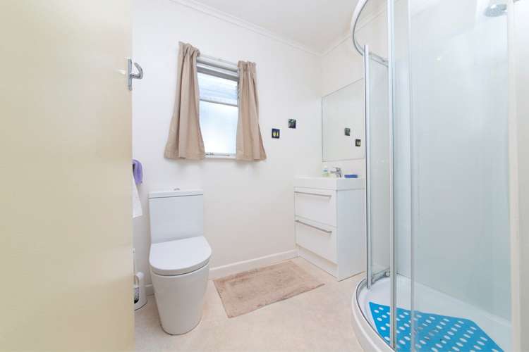 34 Highland Avenue Titirangi_14