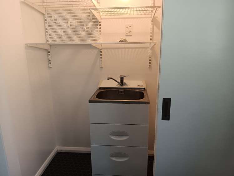 909A Middle Road 10484_11