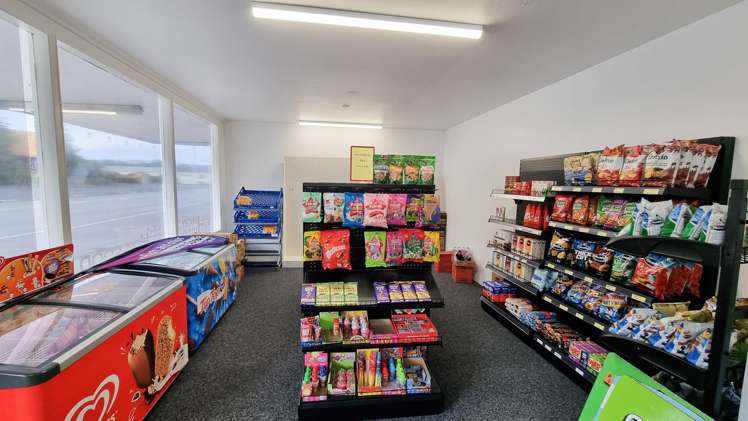 59 Main Road Tuatapere_7