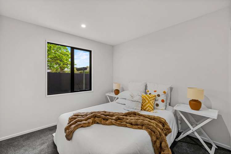 2/10 Farquhars Road Redwood_9