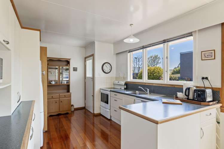 206b Tukapa Street Westown_14