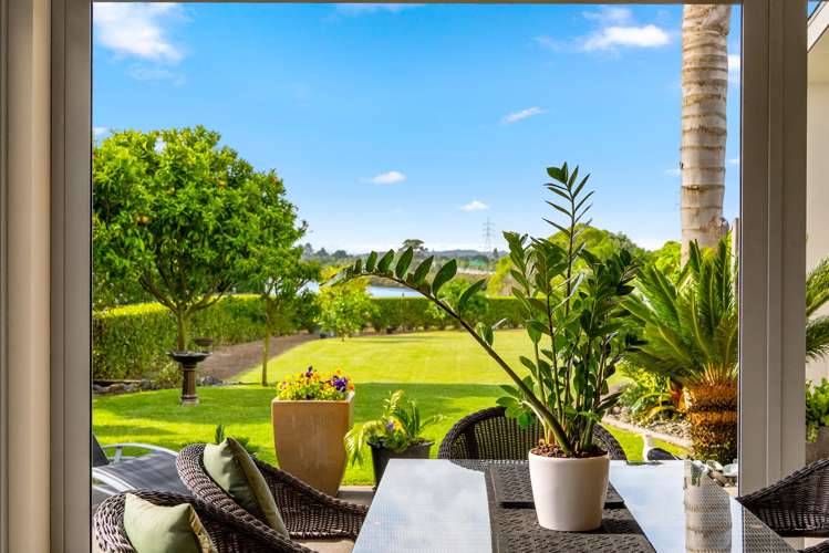 16 Pescara Point Karaka_3