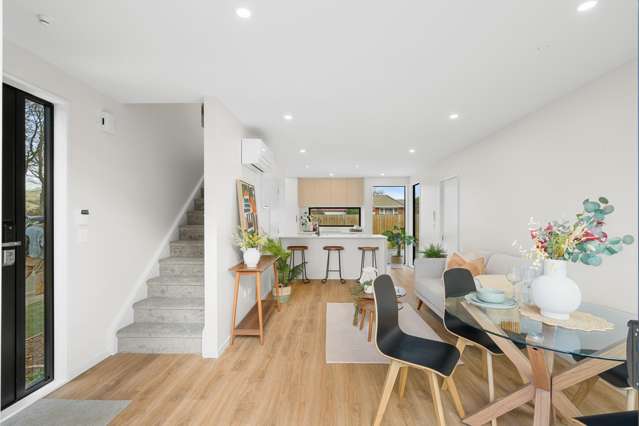 2/7 Bunyan Street Waltham_2