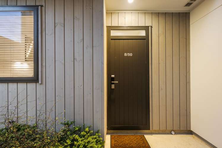 8-50 Friend Street Karori_21