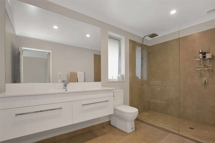 24 Pegasus Main Street Pegasus_18