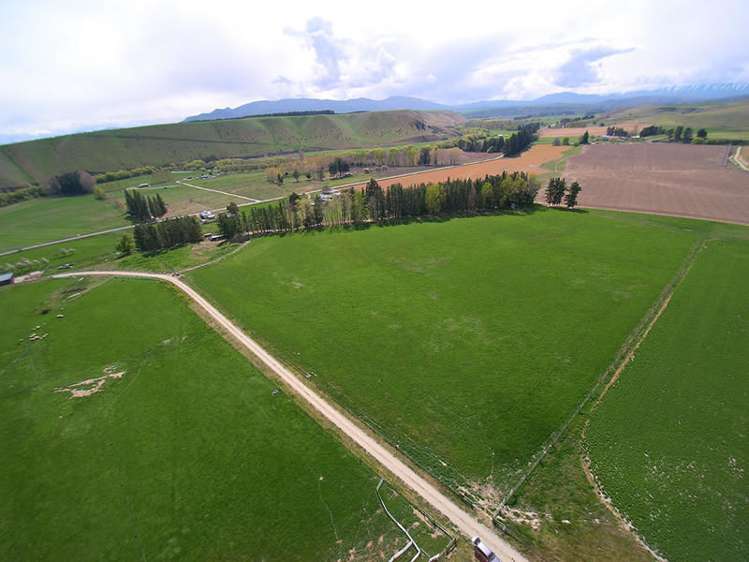 522 Ardgour Road Westland Surrounds_12