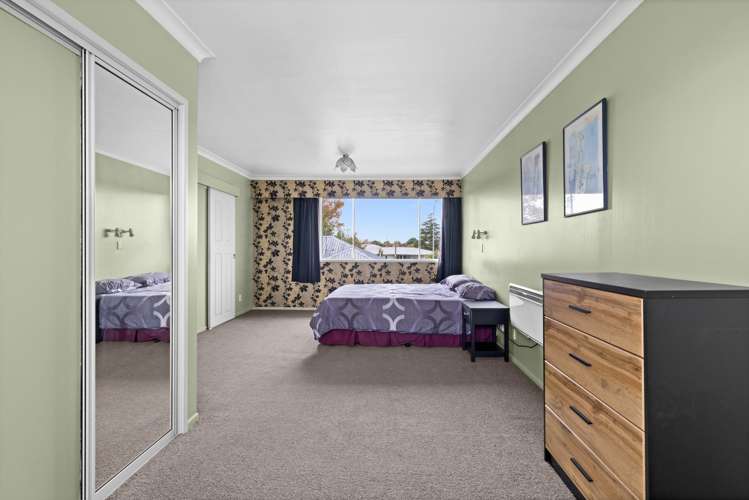 51 Riverbend Road Onekawa_13