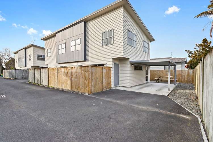 27D Greensboro Street Hamilton East_9