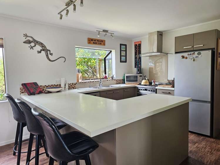 81 Renown Road Raumati South_4