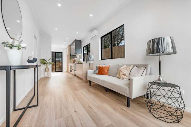 8D Minaret Drive Bucklands Beach_1