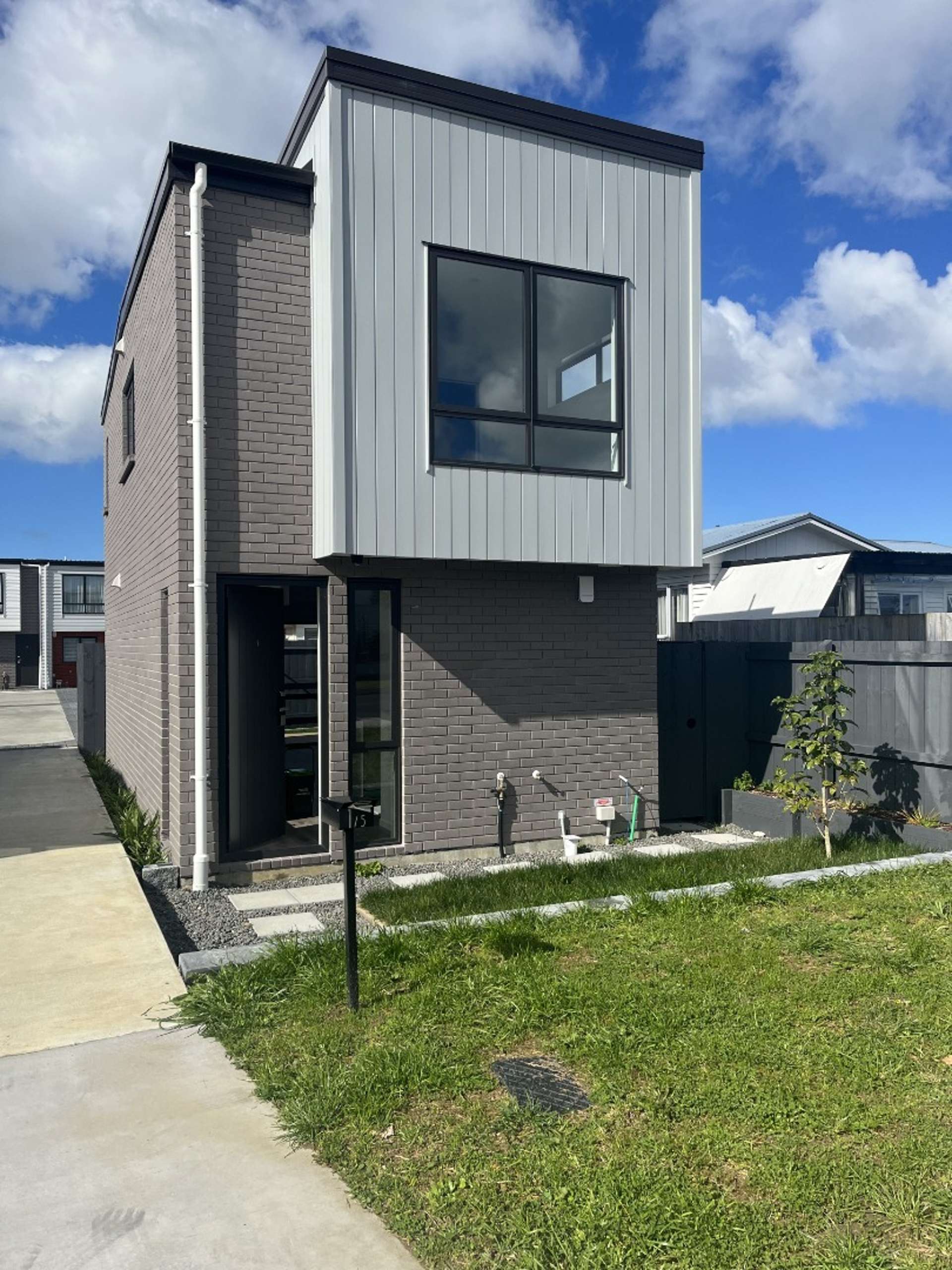 1/5 Hikurangi Street Te Atatu Peninsula_0