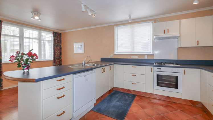 62 Botha Street Tainui_9