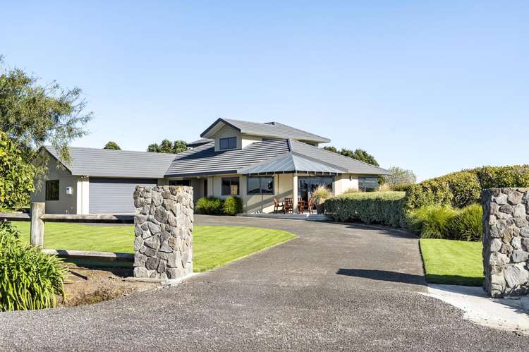 74 Koru Road Omata_0