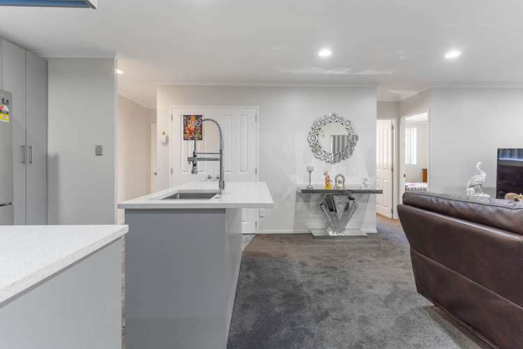 45 Castlefinn Drive Manurewa_14