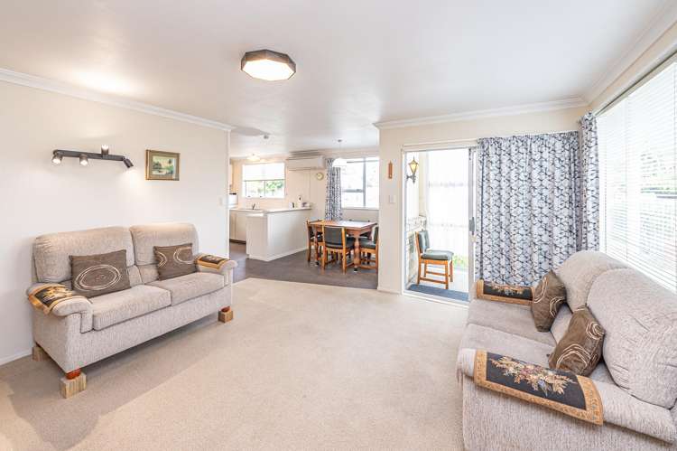 2/28 Moana Street Whanganui East_7