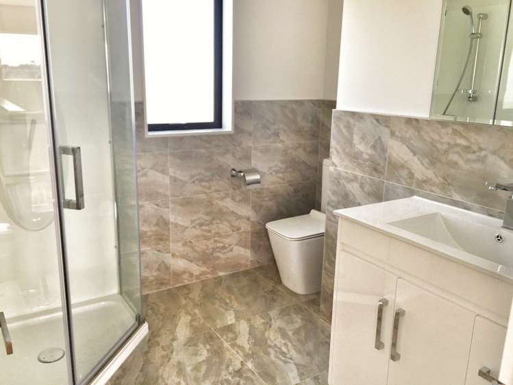 12a Hepburn Road Glendene_8