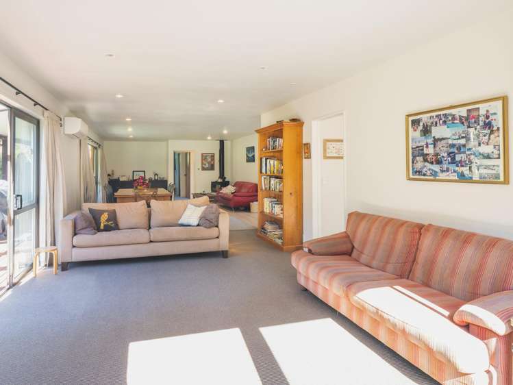 577 Little Akaloa Road Little Akaloa_5