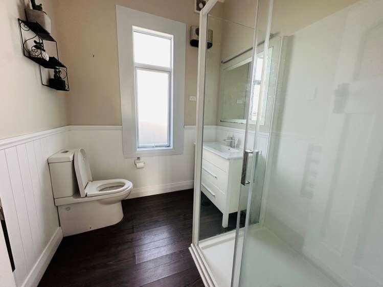 2 Armstrong Street Balclutha_17