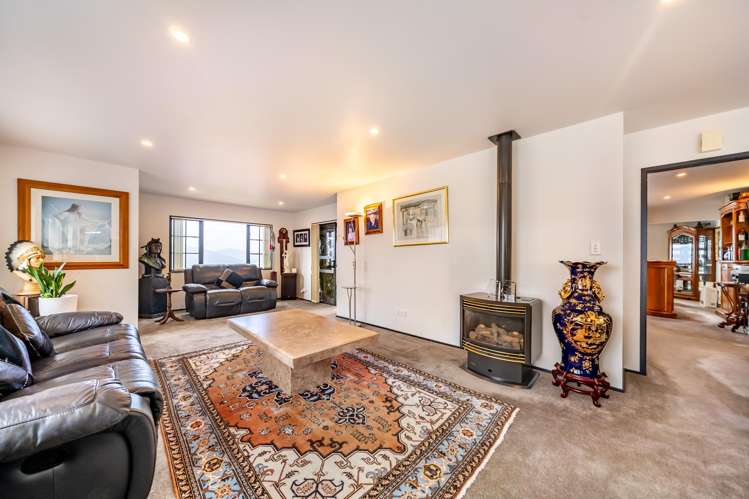 107 Redvers Drive Belmont_13