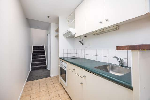 11P/3 Whitaker Place Auckland Central_3