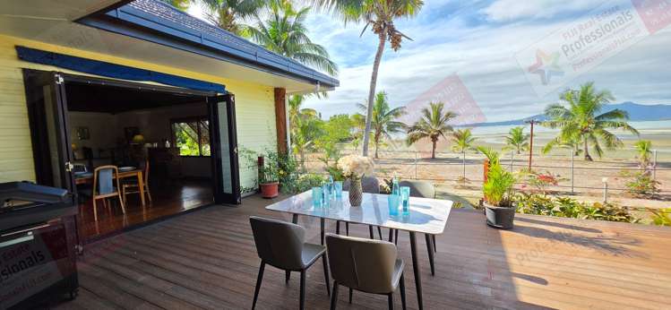 Address withheld Wailoaloa Beach_16