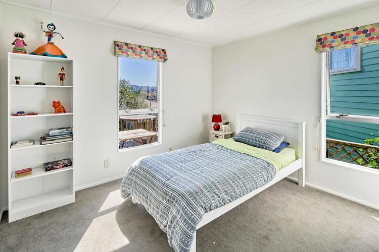 15 Tukanae Street Strathmore Park_10