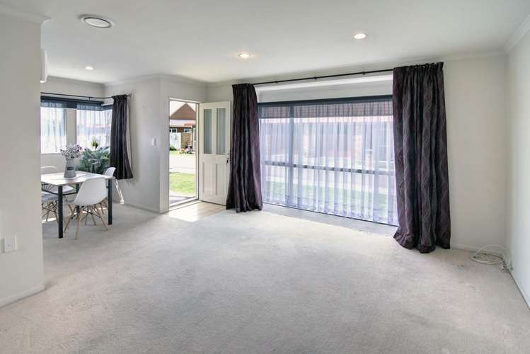 4/2 William Donald Drive Masterton_6