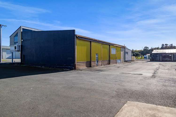 10-16 Constance Street Waiwhakaiho_19