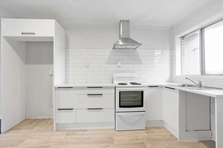 2/6 Pamela Place New Lynn_5