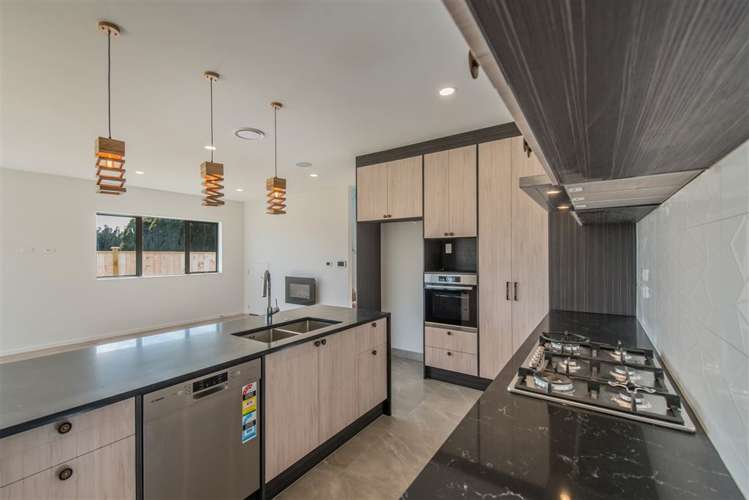 39 Timmer Road Flat Bush_7