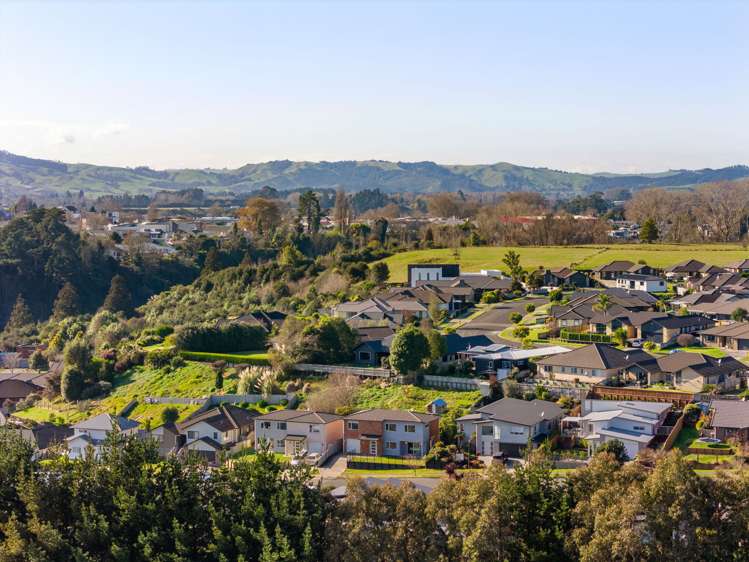 30 Alpers Ridge Leamington_20