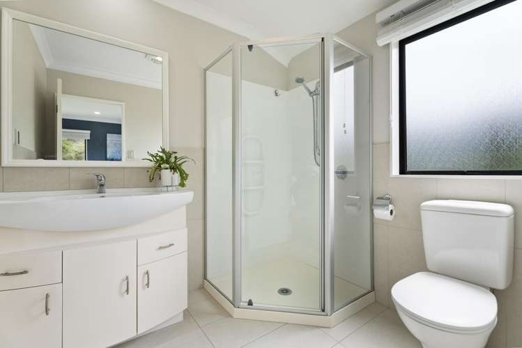 28 Durbin Court Greenhithe_9