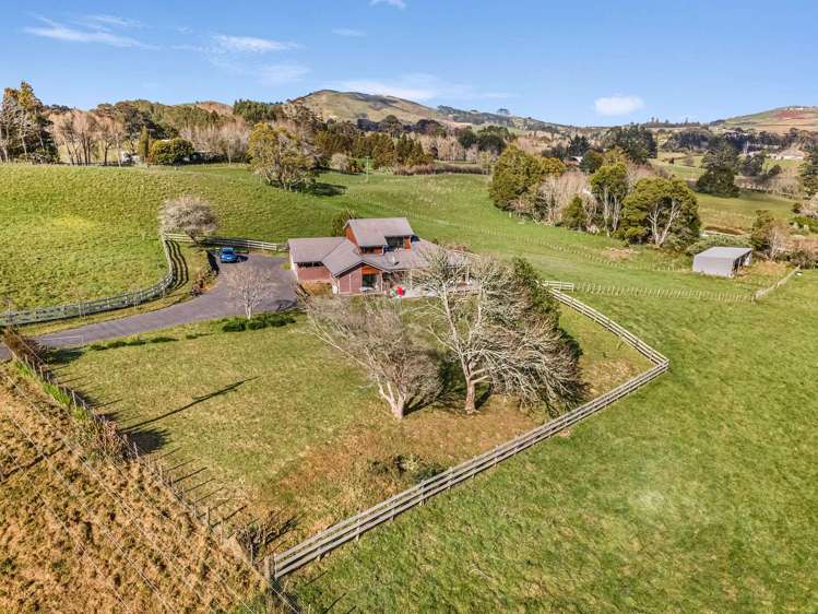 61 Kanuka Road Bombay_3