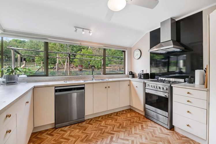 1688 South Head Road Helensville_13