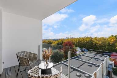 503/19 Surrey Crescent_2