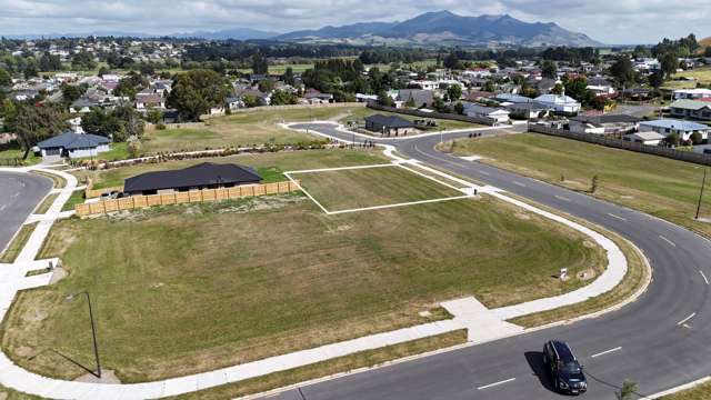19, 21, 23 Kahikatea Drive East Gore_1