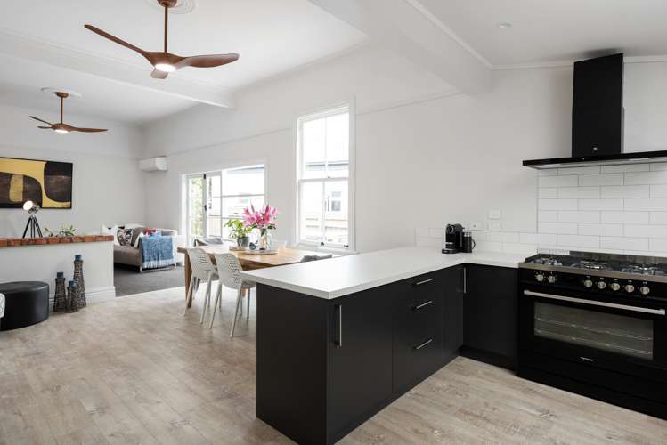 1 Dillons Point Road Islington_6