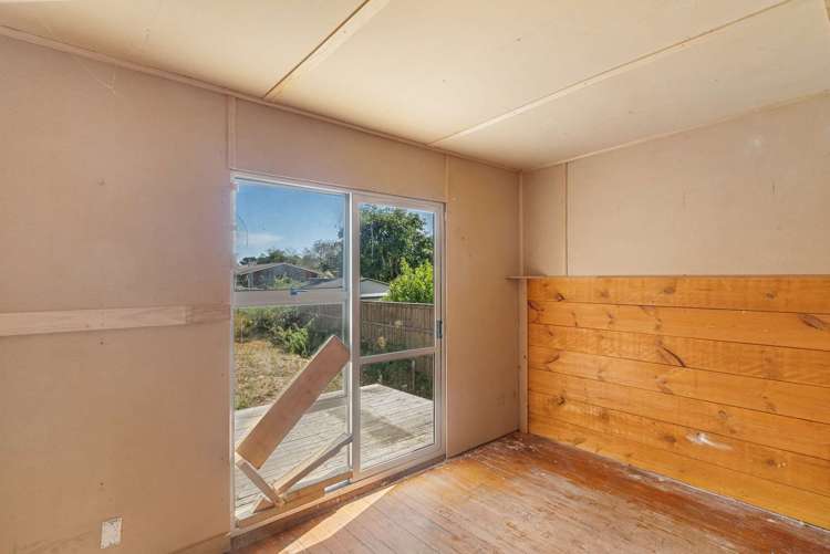 7 Chichester Street The Pines Beach_13