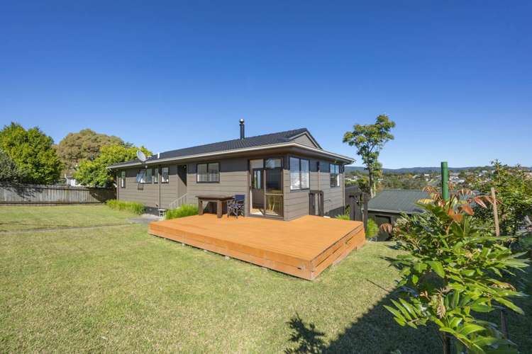 91 Solar Road Glen Eden_13