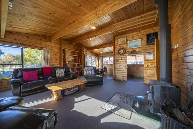 66 Luxmore Drive Te Anau_2