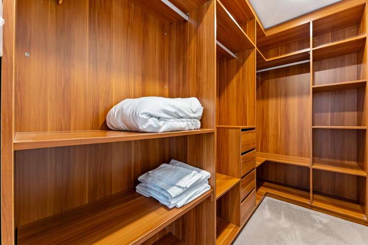 126-128 Lax Crescent Leigh_54