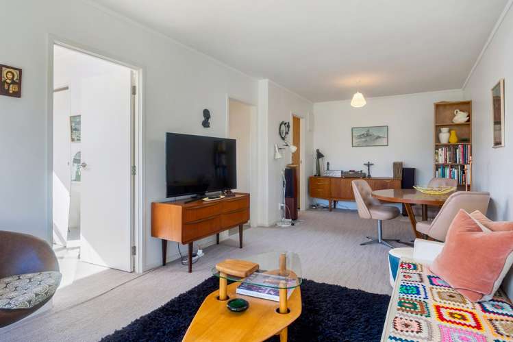 6/8 Western Springs Road_4