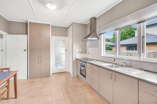 221 Fox Street Hamilton East_1