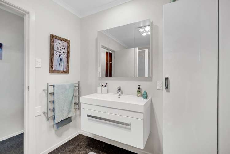 78 Queens Road Glen Avon_14