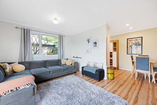 1/107 Allington Road Karori_2