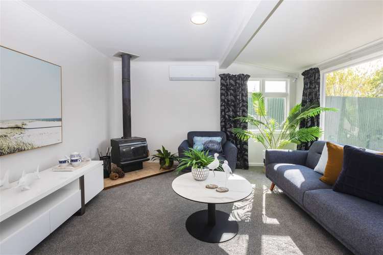 42 Featherstone Avenue Kairaki_6