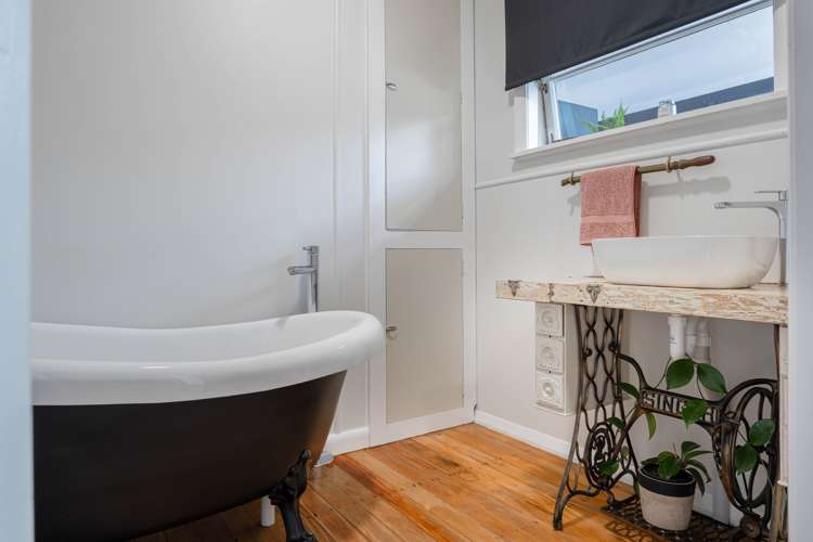 6 Edinburgh Street Takaka_10