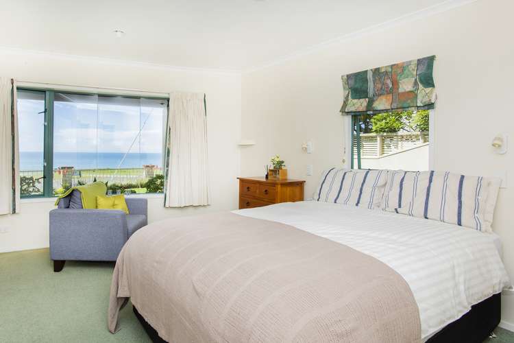 64 Moana Road Okitu_10