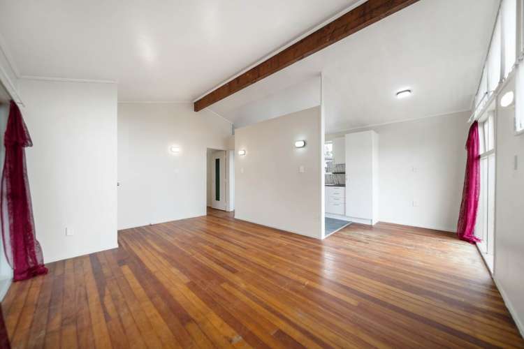 6 Selsey Lane Manurewa_5