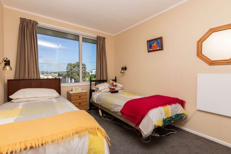 120 Coulson Road Paroa_14